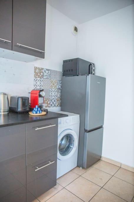 Grand 2 Pieces Balcon Parking Porte Paris 奥贝维利埃 外观 照片