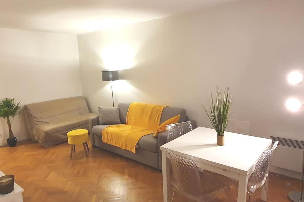 Grand 2 Pieces Balcon Parking Porte Paris 奥贝维利埃 外观 照片